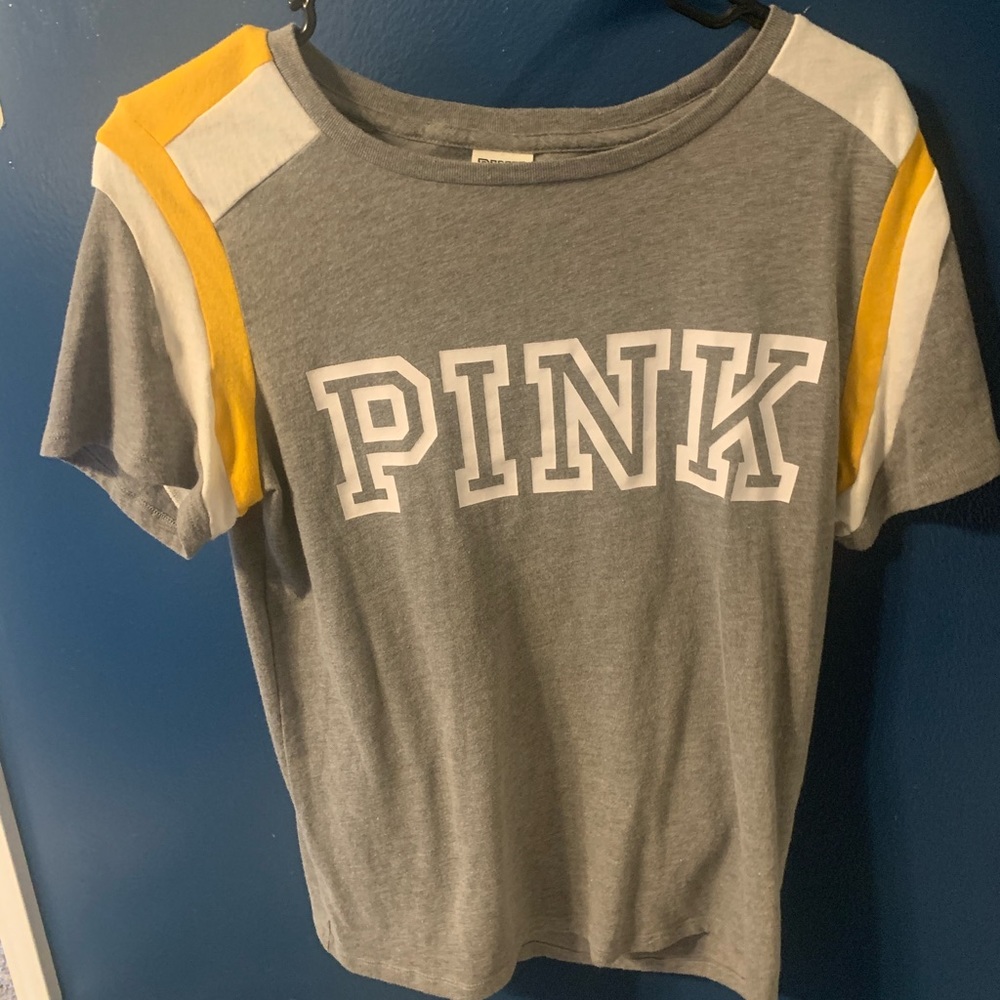 Brand Pink t-shirt, could fit 11-15 years.